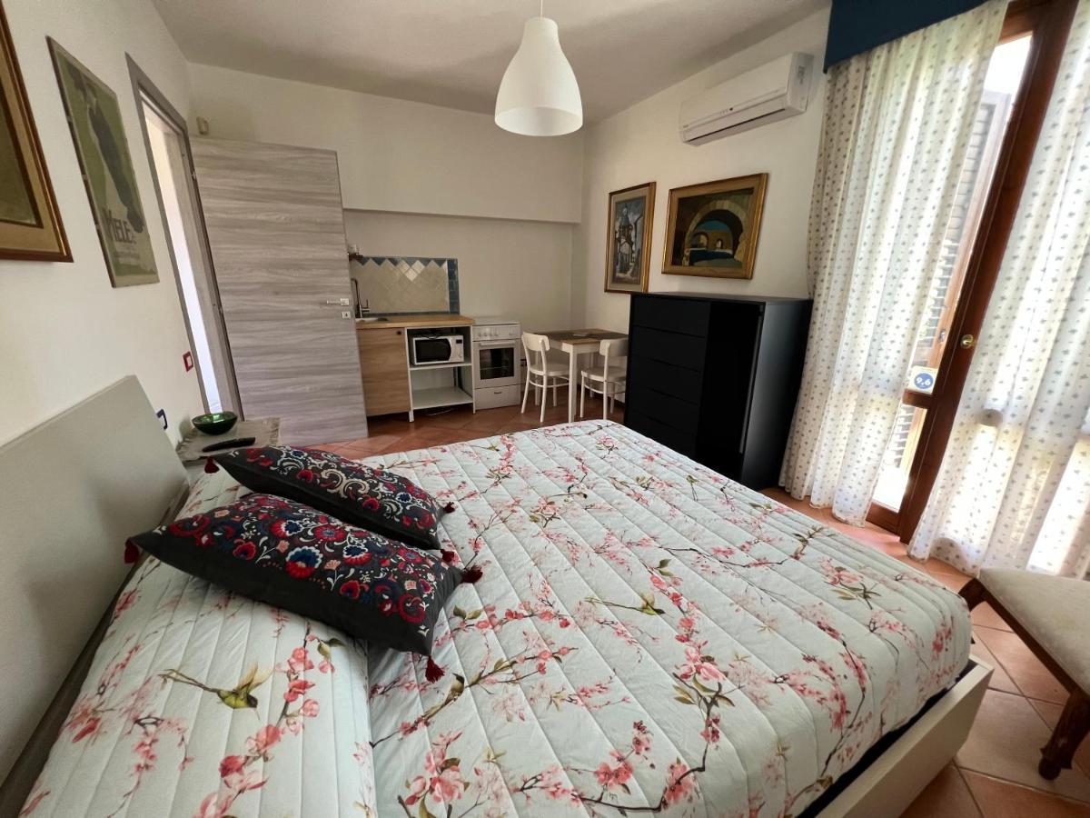 Apartmán L'Essenziale Pula Exteriér fotografie